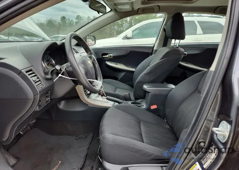 2011 Toyota Corolla Base z USA, uszkodzony, nr VIN 2T1BU4EE3BC730065